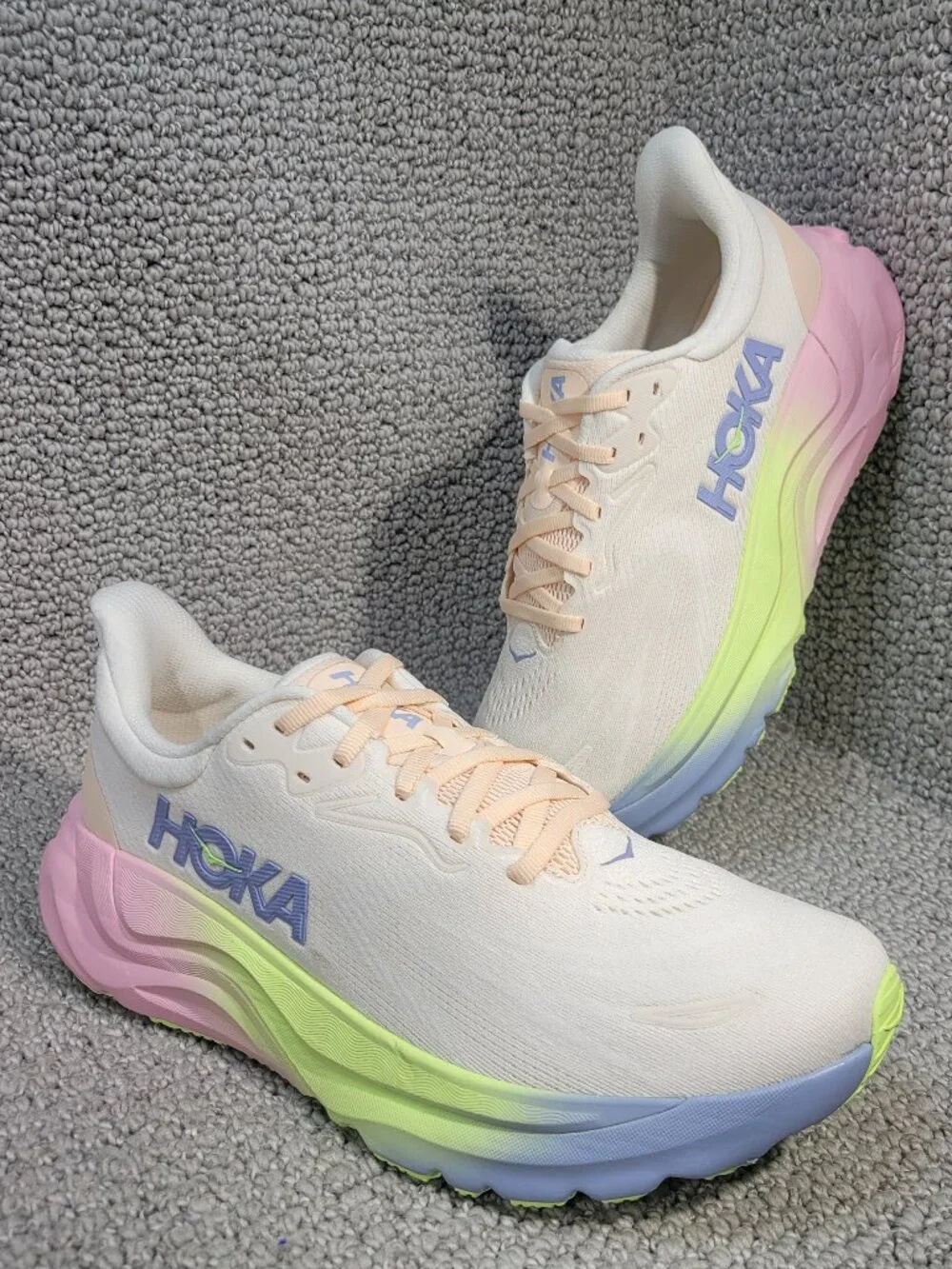 Hoka One One Arahi 8 Women's Size 9.5B Alabaster / Tangerine Glow 1168691 ARTN